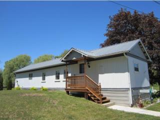 115 Pleasant St, Epping, NH 03042-3513