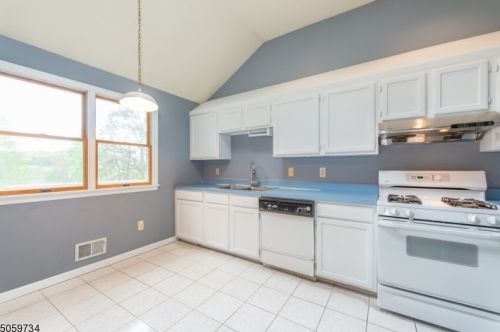 73 Van Nostrand Ave, Dover NJ  07801-4810 exterior