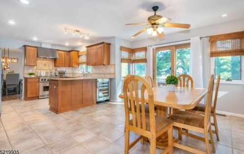 31 Drake Ct, Dover NJ  07869-4851 exterior