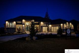 1909 214th St, Omaha, NE 68022-2199