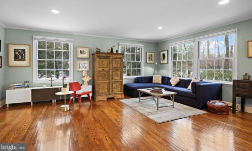 69 Laurel Rd, Princeton NJ 08540-2708 exterior