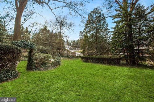 305 Ellsworth Dr, Silver Spring MD 20910-4301 exterior