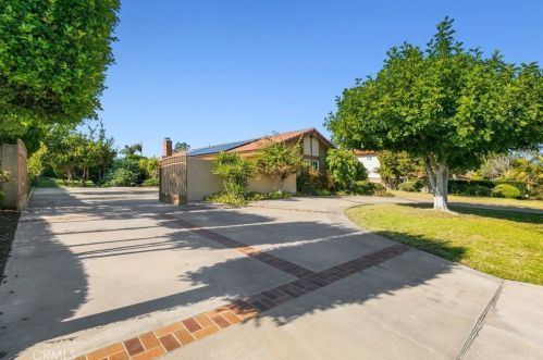 10841 Vida Dr, Orange, CA 92861-6451