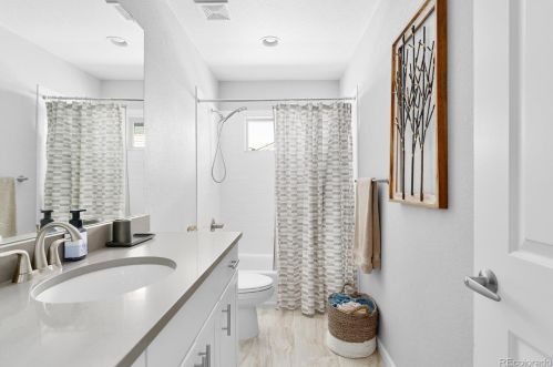 7923 Shoshone St, Denver CO  80221-4207 exterior