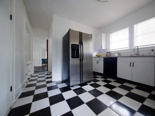 944 Burns Dr, Atlanta GA  30310-4632 exterior