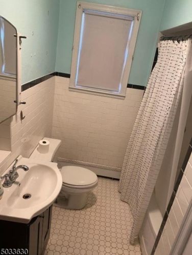 60 Lincoln Blvd, Clark, NJ 07066-2529