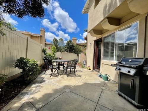 15 Salton, Irvine CA  92602-2425 exterior