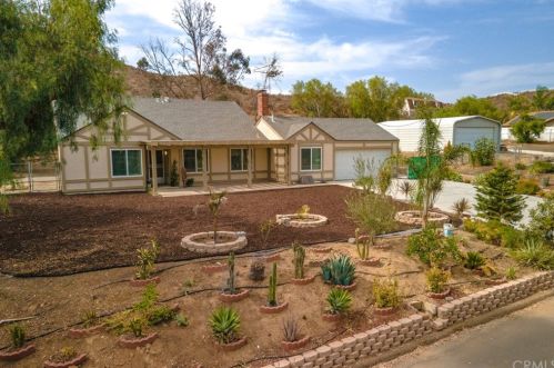 19061 Mcguire Rd, Perris, CA 92570-8305