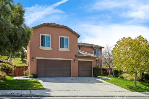 37395 Mulligan Dr, Beaumont, CA 92223-7900