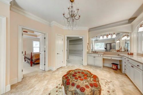 1750 High Trl, Atlanta GA  30339-5617 exterior