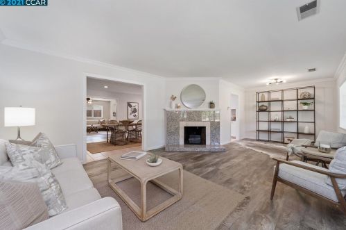 1925 Alvina Dr, Concord CA  94523-2801 exterior