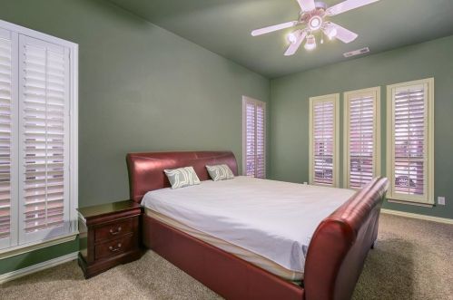 1742 Auburn Dr, Carrollton TX 75007-1452 exterior