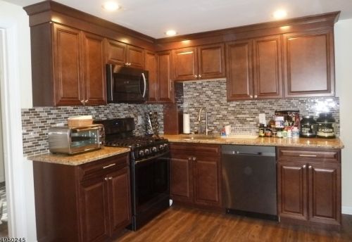 132 Willow Grove St, Hackettstown NJ  07840-2018 exterior