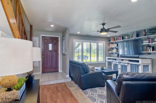 1465 Barnett Rd, Ramona, CA 92065-3452