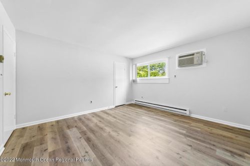 23 Manchester Ct, Tinton Falls NJ 07701-5490 exterior