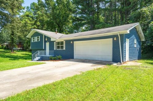 4598 Ashmore Dr, Forest Park, GA 30297-1803