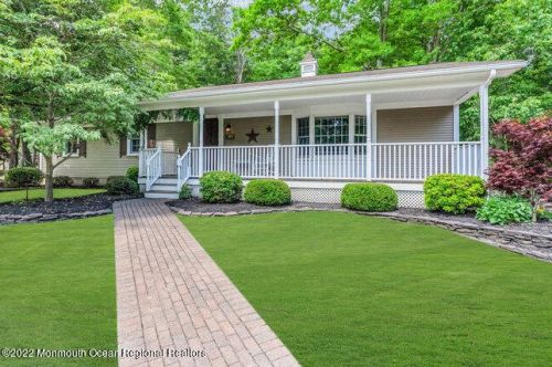 151 Gomberg Ave, Jackson Twp, NJ 08527-1164