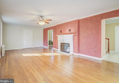 12500 Meadowood Dr, Silver Spring MD 20904-2928 exterior