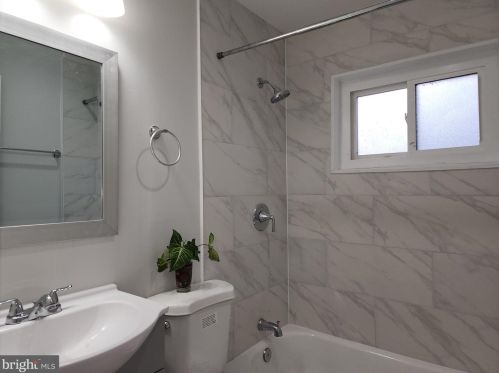 7109 Lamar Dr, Springfield VA  22150-3127 exterior