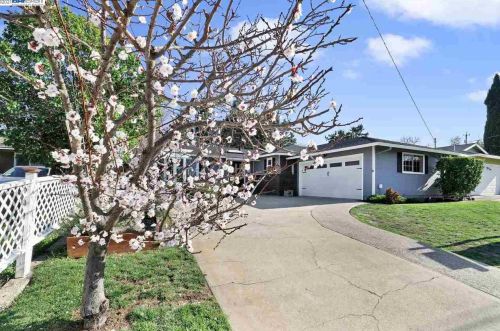 1220 Sherlock Way, Concord, CA 94521-3443