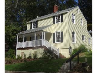 550 Ivey Ter, Gainesville, GA 30501-3233
