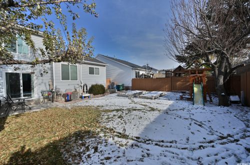 1367 Little Crk Dr, Taylorsville UT 84088-6544 exterior