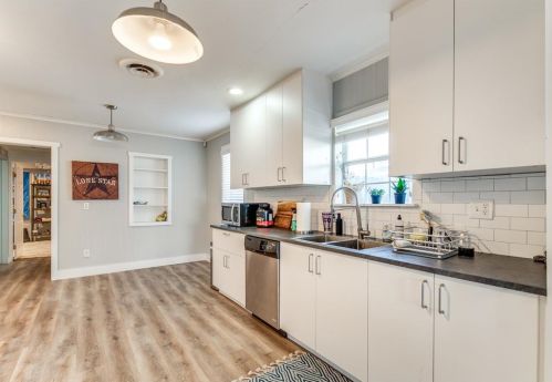 3208 Waits Ave, Fort Worth TX  76133-1540 exterior