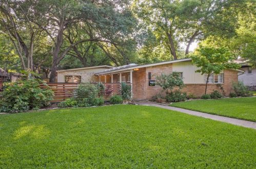 8903 Aldwick Dr, Dallas, TX 75238-3422