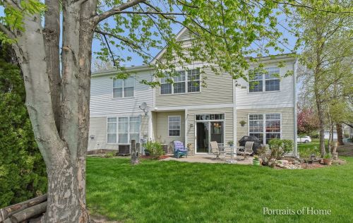 558 Pinebrook Dr, Lemont IL  60490-3121 exterior
