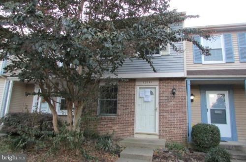 12141 Purple Sage Ct, Herndon, VA 20194-5605