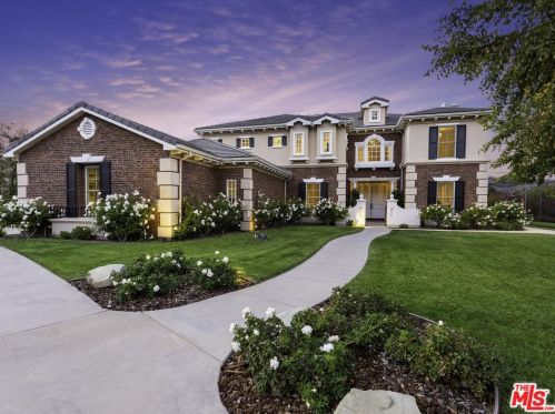 25729 Piuma Rd, Calabasas, CA 91302-2174