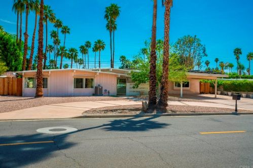 660 Compadre Rd, Palm Springs, CA 92264-8208