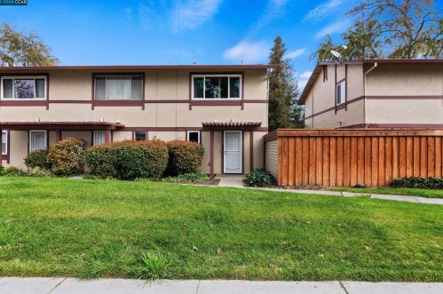 1512 Parkwood Pl, Concord CA  94521-2201 exterior