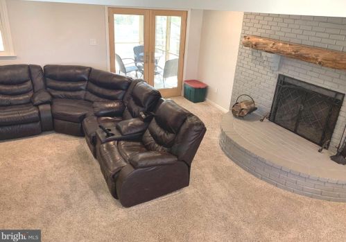 9492 Vollmerhausen Dr, Columbia MD  21046-2004 exterior