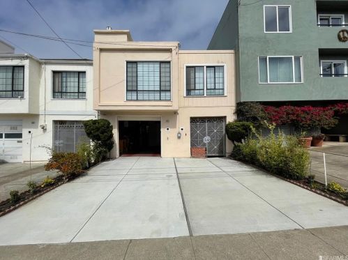2262 42nd Ave, San Francisco CA  94116-1521 exterior