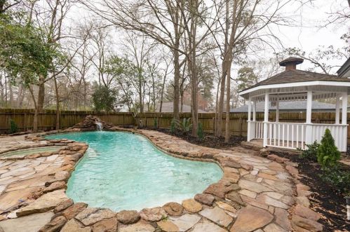 27270 Paula Ln, Conroe TX  77385-9089 exterior