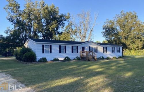 200 Twin Forks Ln, Statesboro, GA 30458-6230