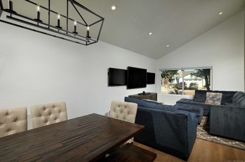 1434 Kings Cross Dr, Cardiff By The Sea CA  92007-1316 exterior