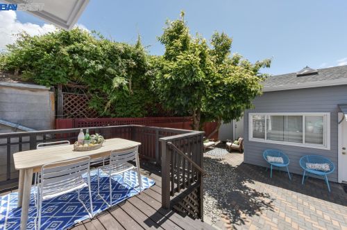 285 Stoakes Ave, San Leandro CA 94577-1735 exterior