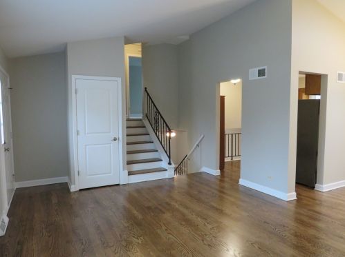 2218 Gleneagles Dr, Naperville IL  60565-3131 exterior