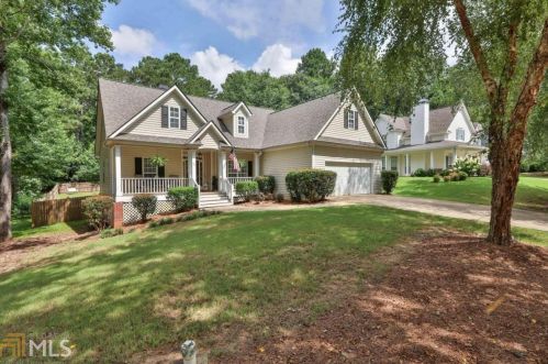50 Pine Cres, Newnan, GA 30265-3353