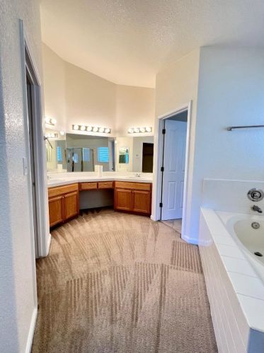 1012 Garden St, Los Banos CA  93635-4563 exterior