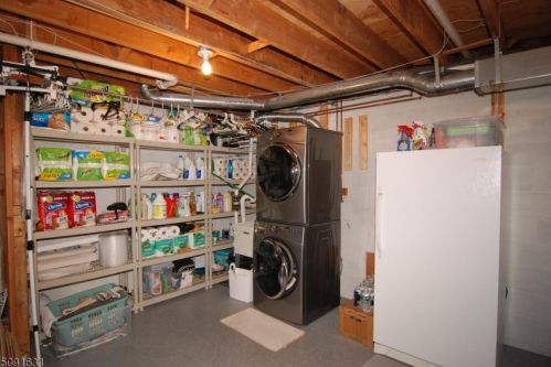 4 Everest Dr, Hackettstown NJ  07840-2844 exterior