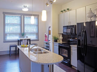 200 Perkins Dr, Chapel Hill NC  27514-1792 exterior