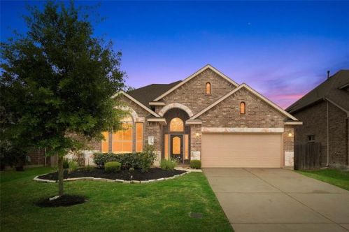 1051 Cedar Lake Ct, Conroe, TX 77384-3505