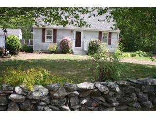 1 Rita St, Somersworth, NH 03878-3007