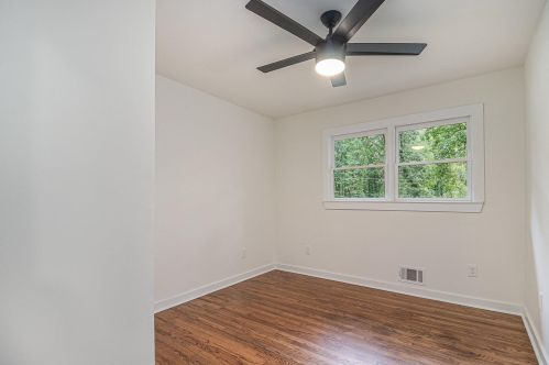 2130 Bolling Brook Dr, Atlanta GA  30311-2516 exterior