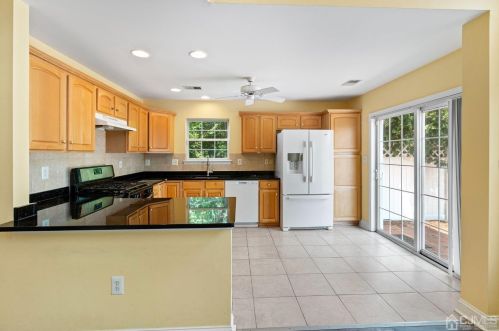 204 Park Knl, Princeton, NJ 08540-9016