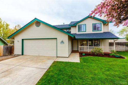 2236 Ivy Ct, Eagle Crest, OR 97756-8413