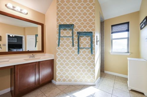 10432 Winding Passage Way, Fort Worth TX  76131-3986 exterior